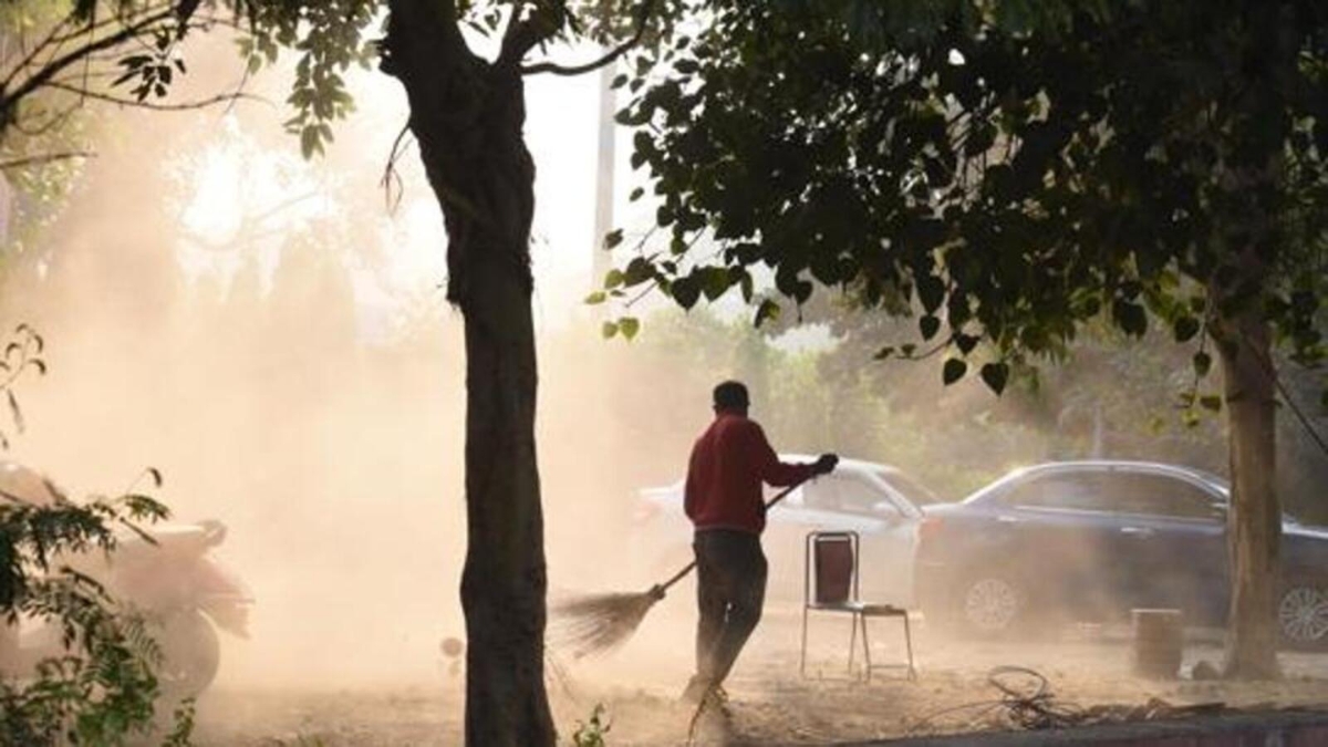 Delhi Government Tightens Dust Control Norms, Makes 100 GSM Green Nets Mandatory at C&D Sites