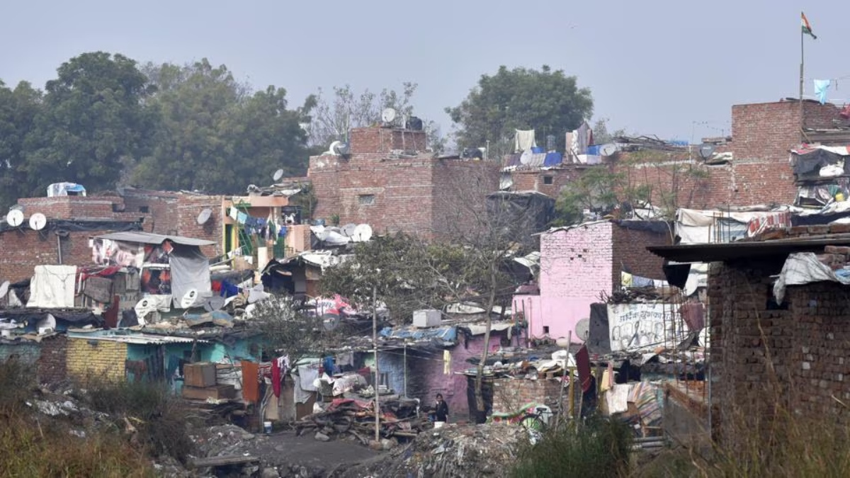 Delhi’s Slum Rehab Cut-Off Moves From 2006 to 2025 — What It Means for Thousands of JJ Families