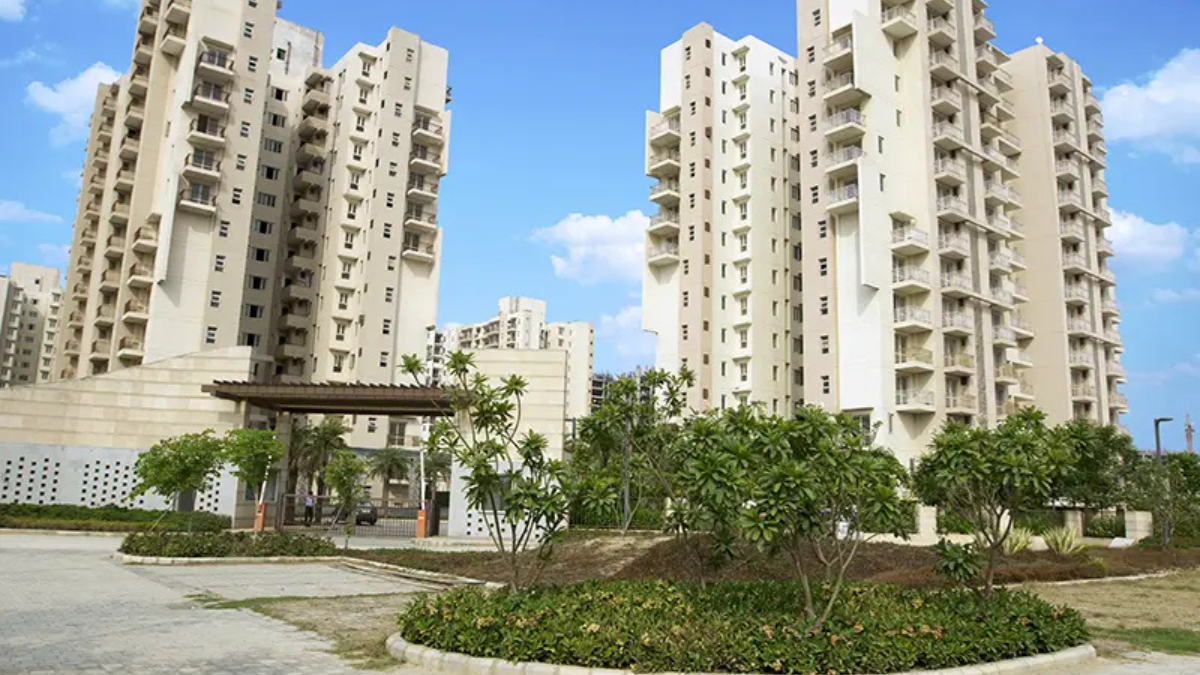 Gurugram BPTP Park Serene Residents Stop Maintenance Payments Over ₹2 Crore Charges Dispute