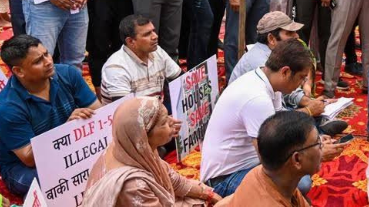 Gurugram Homeowners Protest Bulldozer Action, Demand Regularisation of DLF and Old Colonies