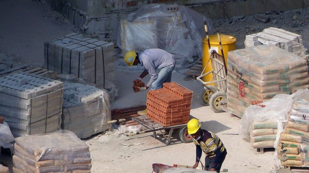 Tamil Nadu Removes ₹160 Limestone Tax, Giving Cement Makers Major Cost Relief