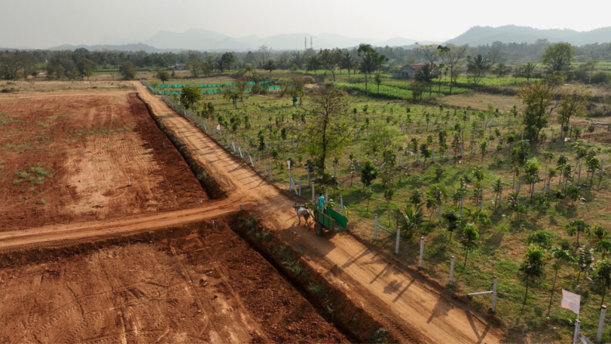 Meerut Land Prices Soar as Farmers Resist Government Acquisition for Major Projects