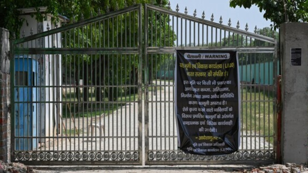 Delhi Race Course Land Update 53 Acres Near PM Residence Handed Over to CPWD