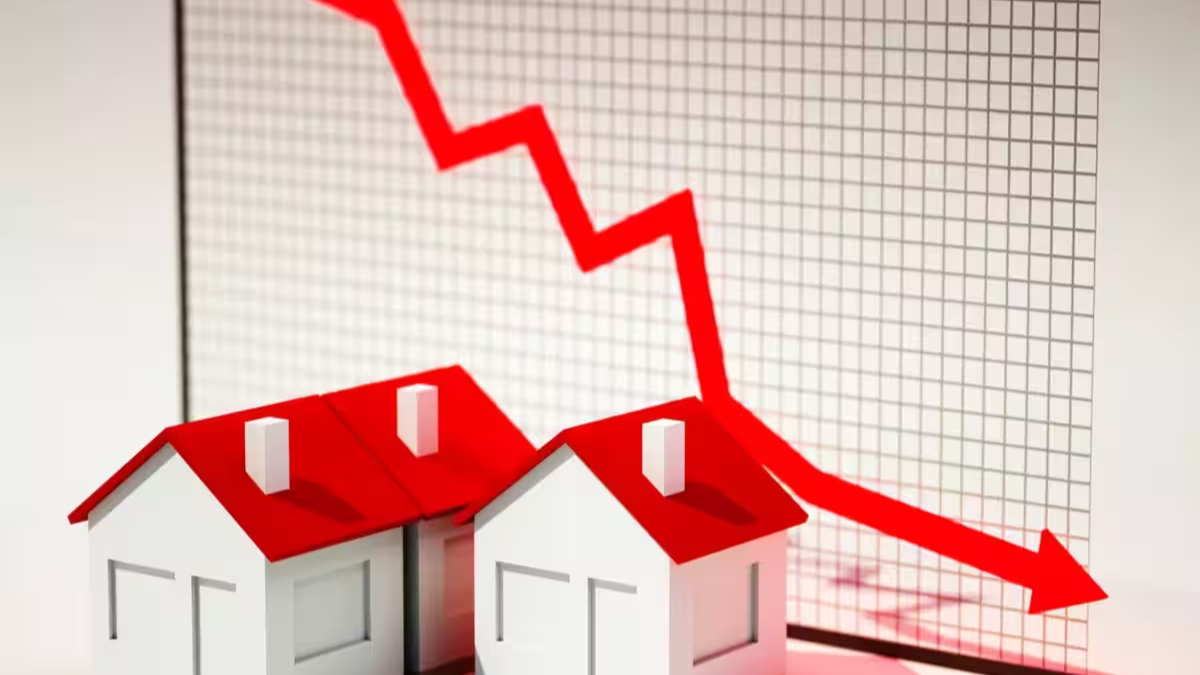 US Home Sales Fall Below 4 Million as Rising Rates Push More Homes Into Inventory