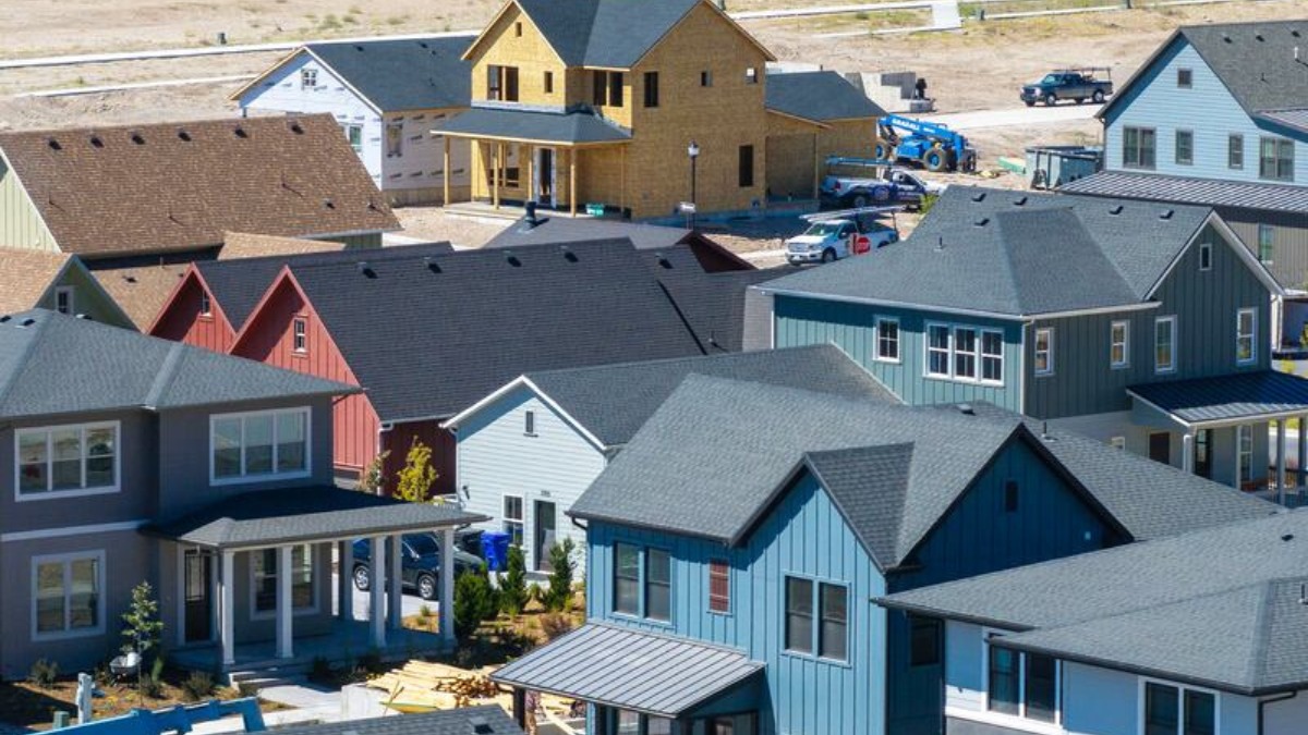 NIL Money Brings a New Class of Young Buyers to US College Housing Markets