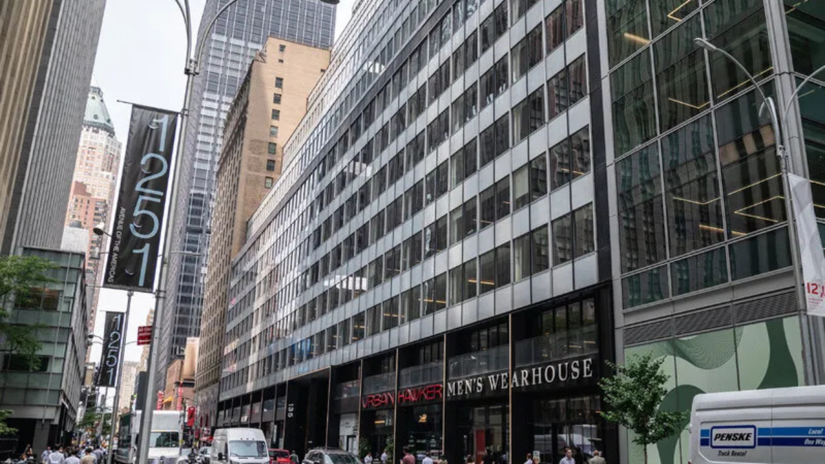 Century-Old Manhattan Office Tower Secures $386 Million Refinancing After Major Tenant Expansion