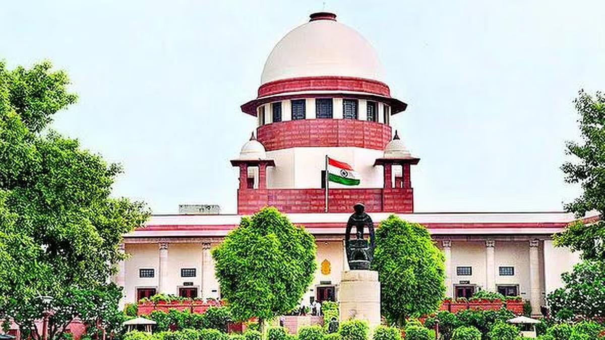 Supreme Court Halts Demolition of 20 Chikhali Bungalows, Gives Residents Temporary Relief