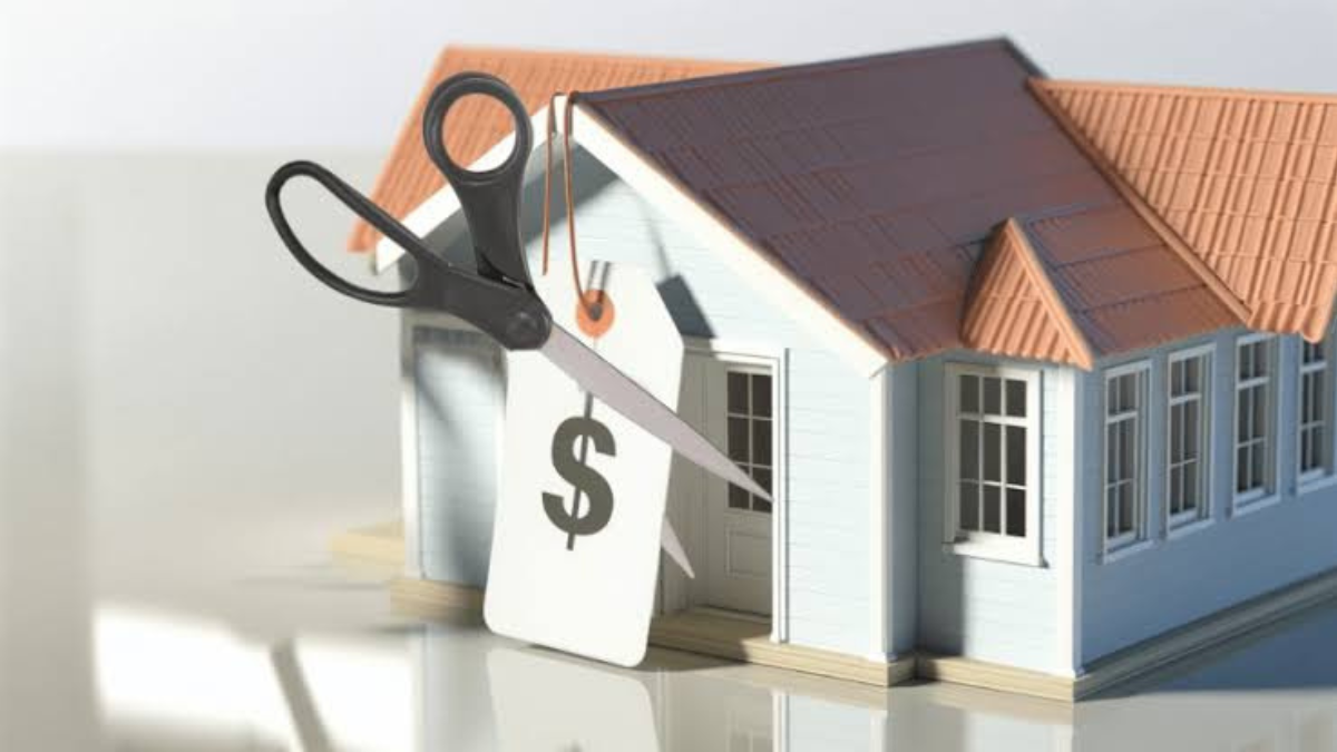 US Home Sellers Face Rising Price Cuts as Buyers Gain More Choices
