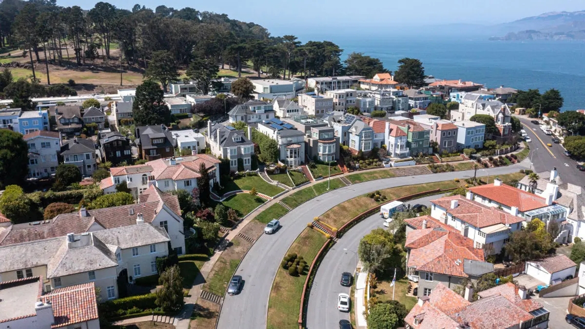 US Asking Prices Fall for the First Time Since March