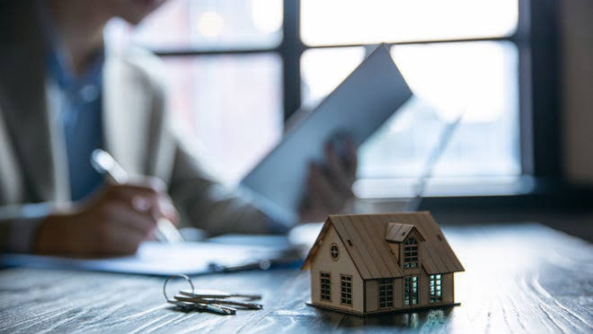 US Bond Yields Cool Below 5% as Homebuyers Get Fresh Hope for Lower Mortgage Rates